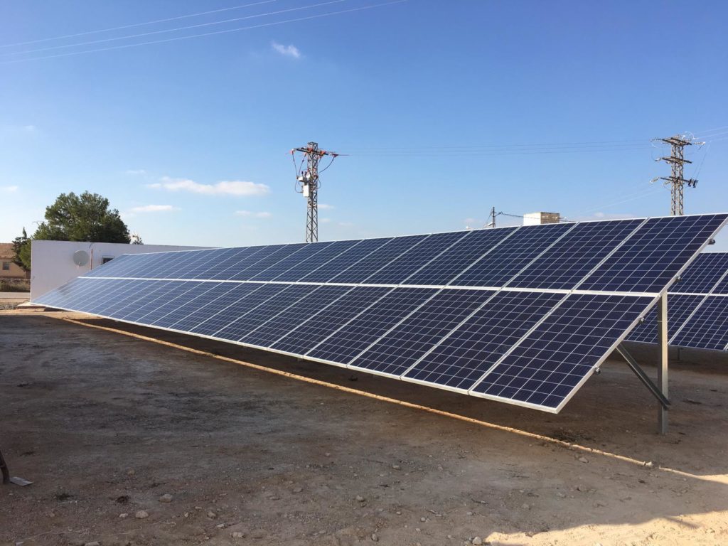 Módulos de energía solar fotovoltaica en Agropor.
