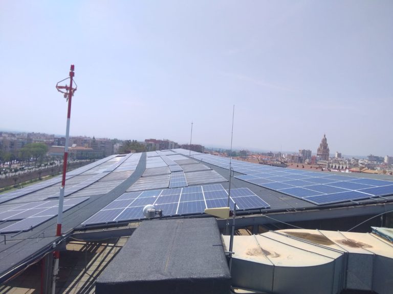 Instalación solar fotovoltaica Hospital Reina Sofía