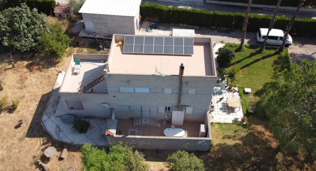 Placas solares en instalación de autoconsumo de Cobatillas, Murcia