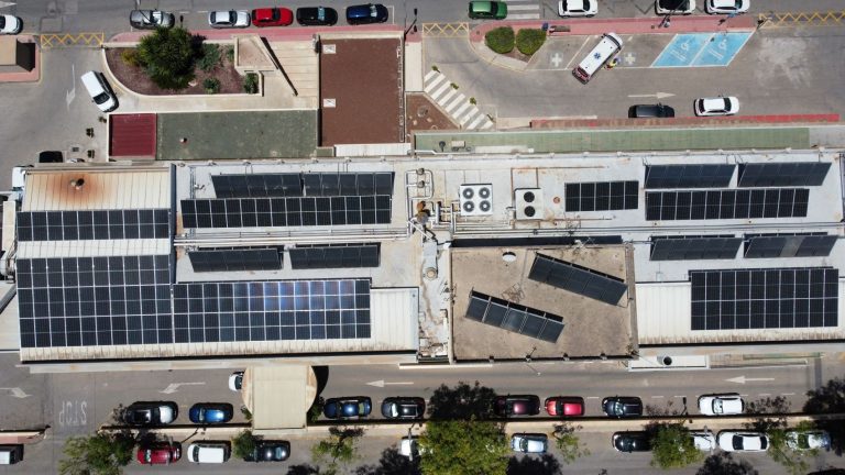 Panorámica autoconsumo solar fotovoltaica Hospital Ribera Molina